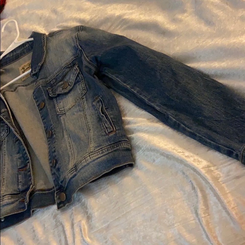 Jean jacket - Picture 3 of 4